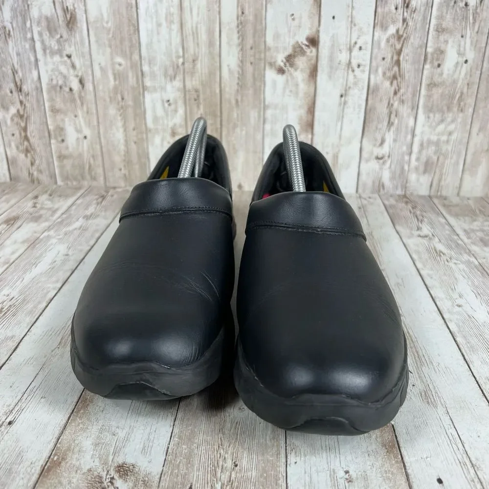 Skechers leather slip resist work shoes / Womens 11_4
